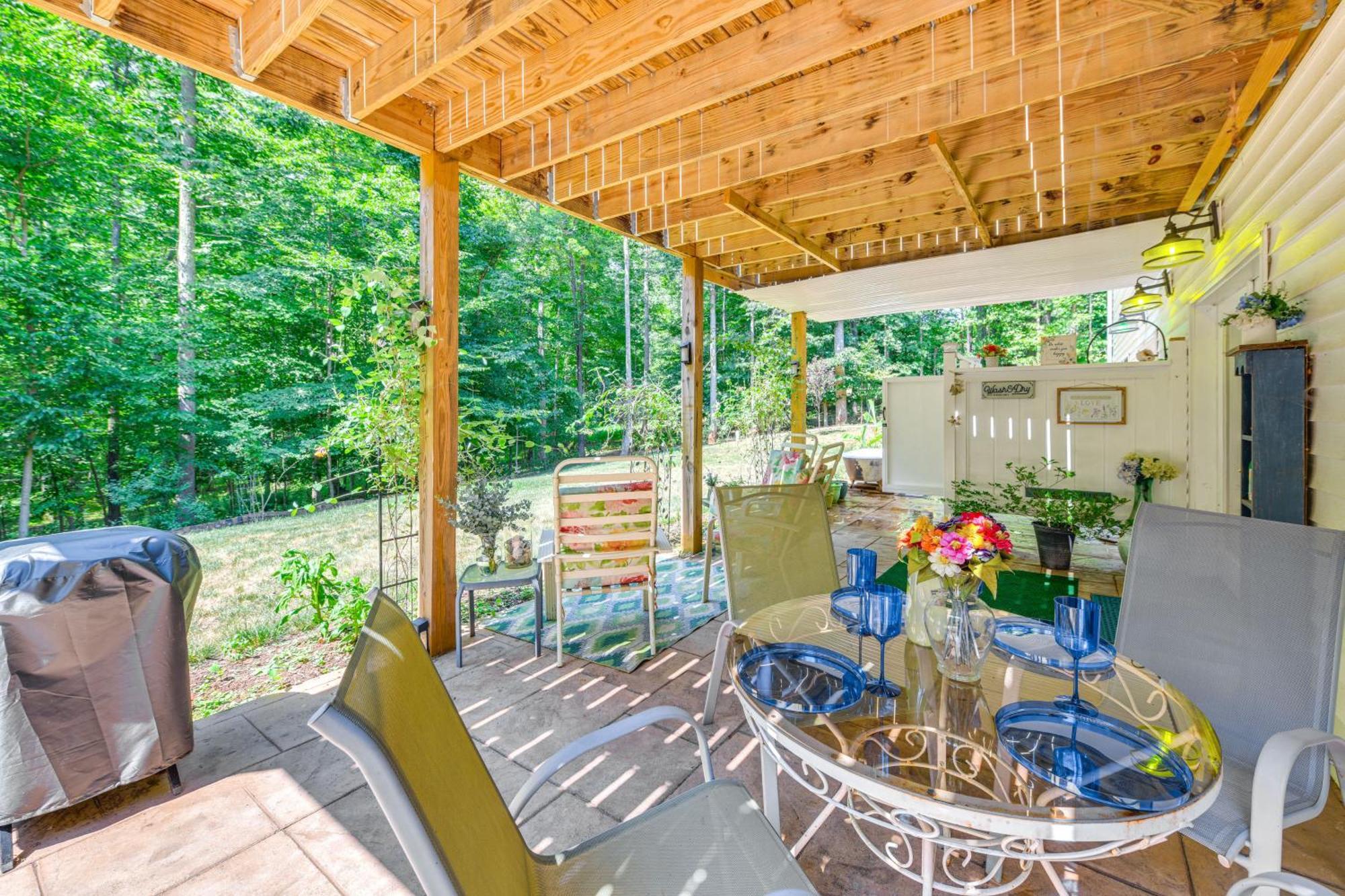 Charming Charlottesville Apt With Outdoor Space! ภายนอก รูปภาพ