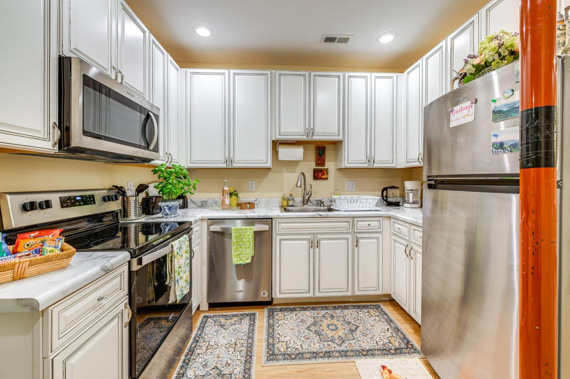 Charming Charlottesville Apt With Outdoor Space! ภายนอก รูปภาพ
